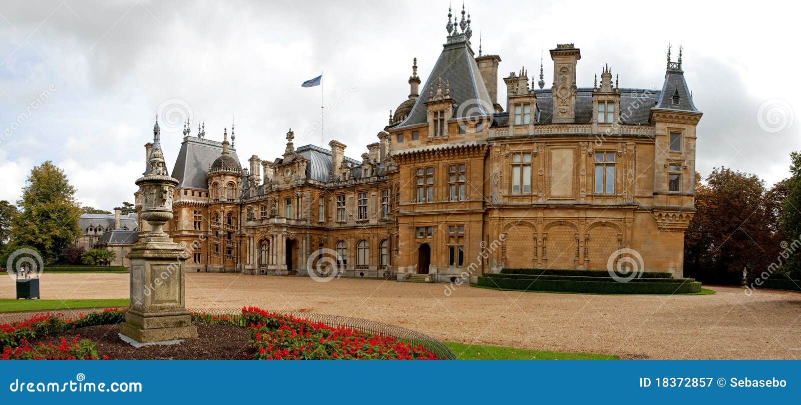 Waddesdon manor stock image. Image of waddesdon, gravel 18372857