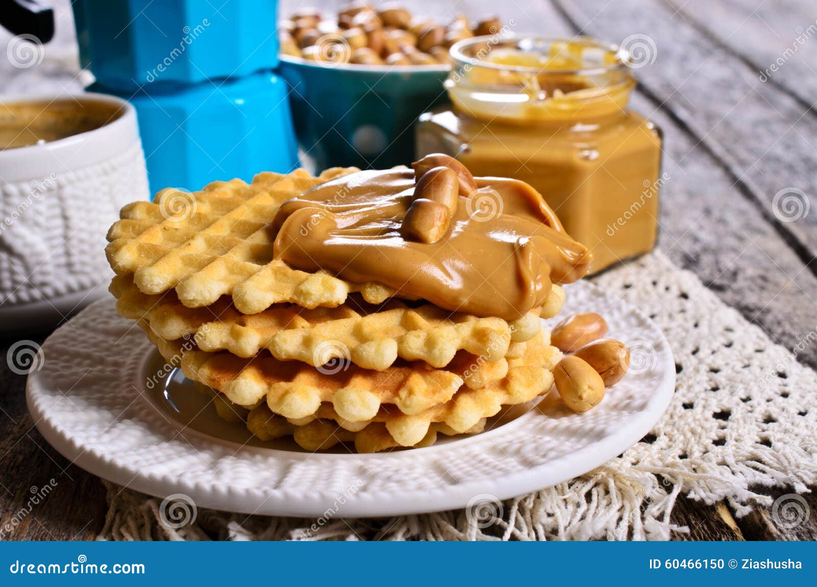 Вафли с арахисовой пастой