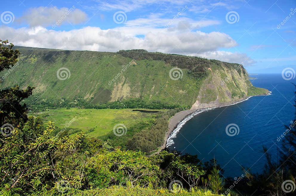 Waipio Valley stock image. Image of nature, waipio, ocean 26336797