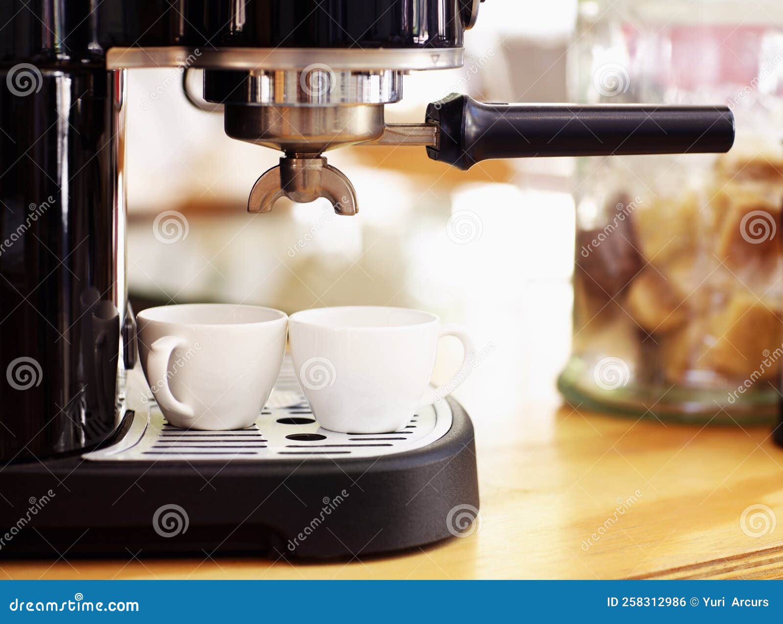 Expresso Poured Over Hot Water To Make Cafe Americano Stock Photography
