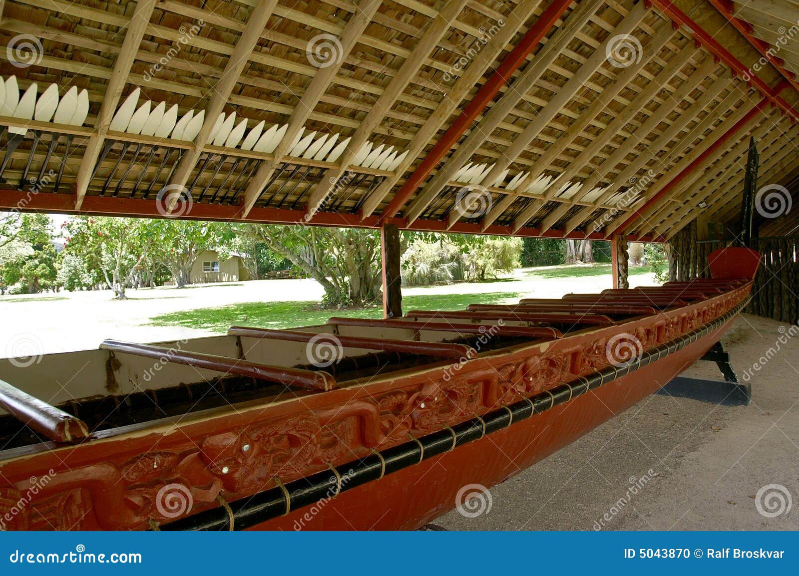 Waka - Maori war canoe stock photo. Image of kiwi, worrier - 5043870