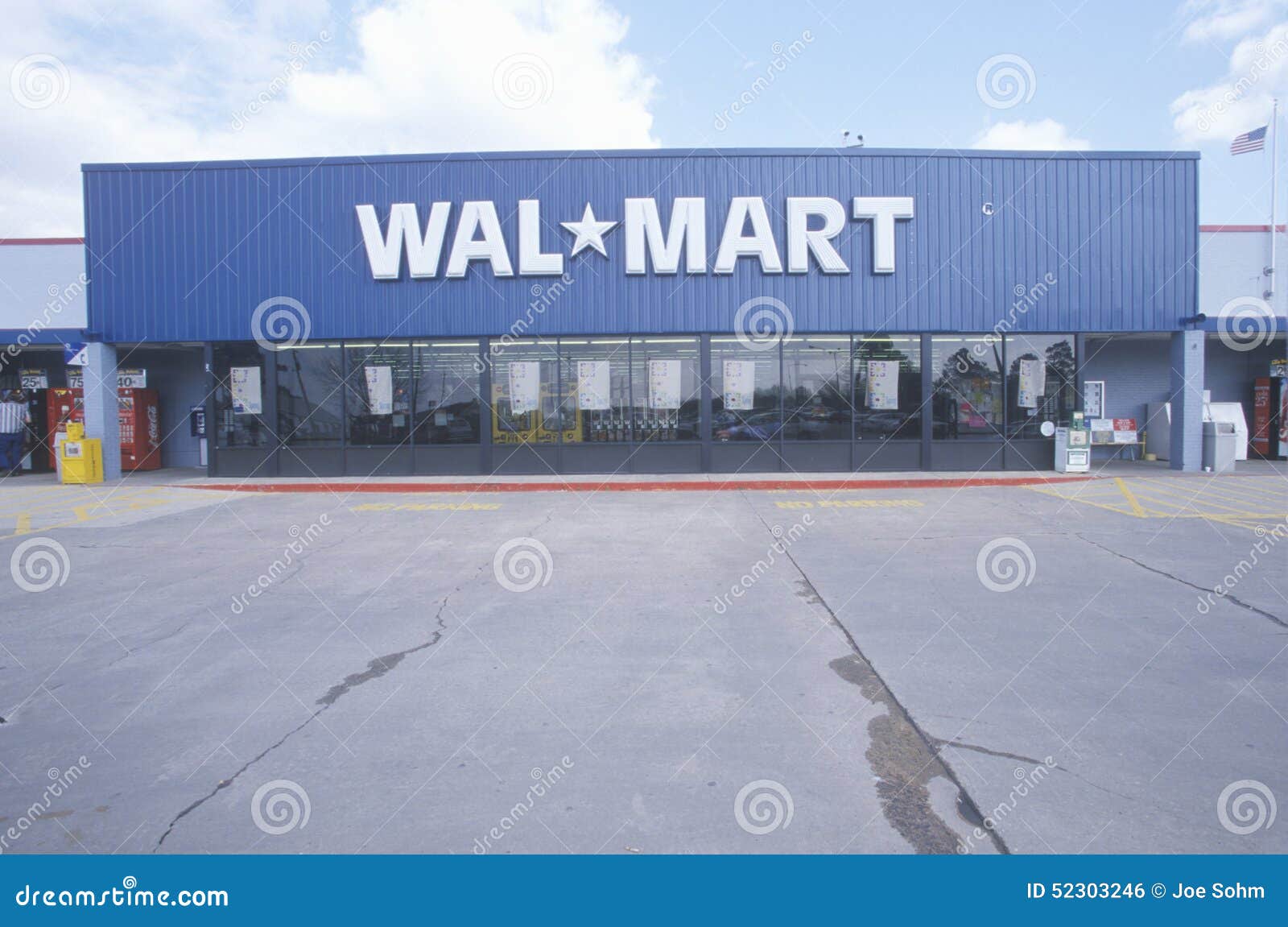 630+ Wal Mart fotos de stock, imagens e fotos royalty-free - iStock