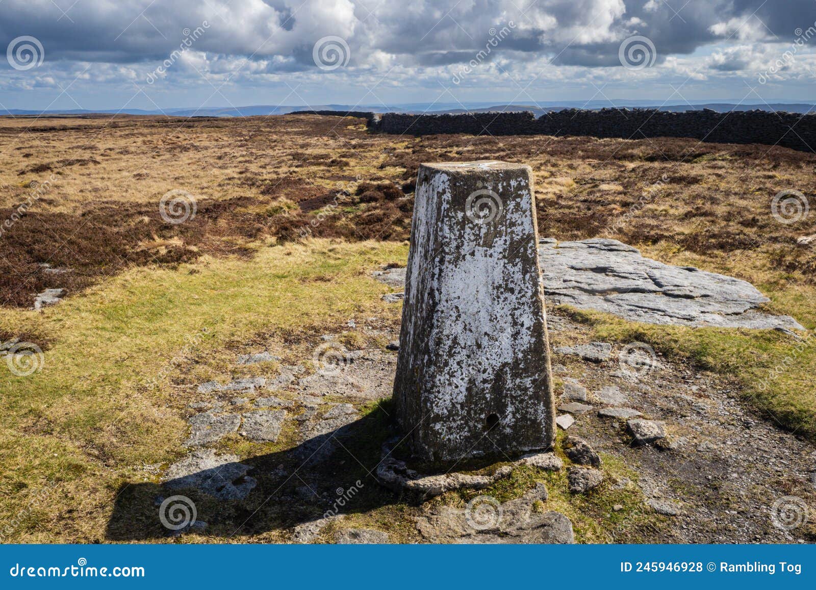 walking along the pennine journey  between halton gill to birks fell   in littondale in the  yorkshire dales