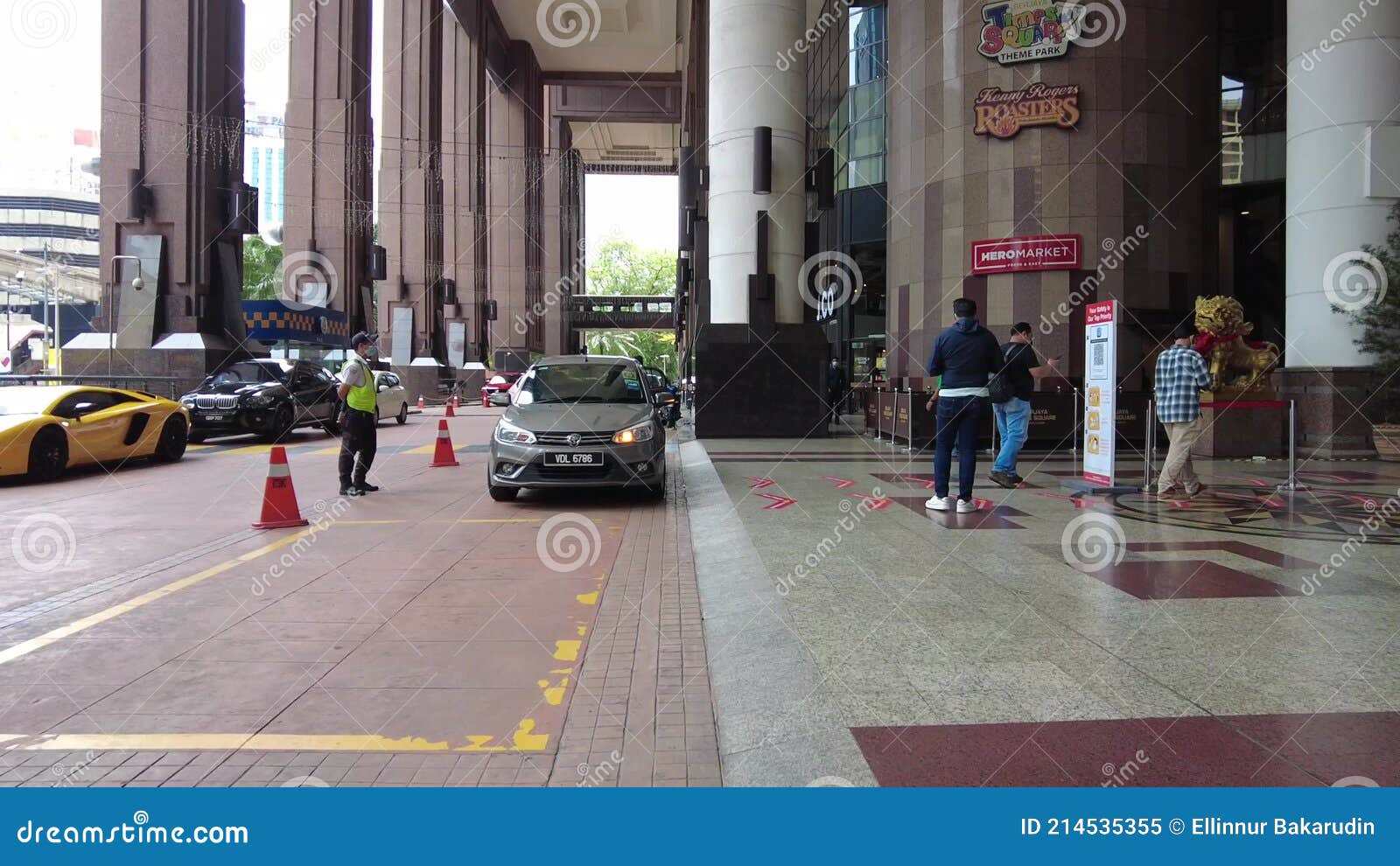 Parking at Fashion Valley Mall - Valet Kiosk