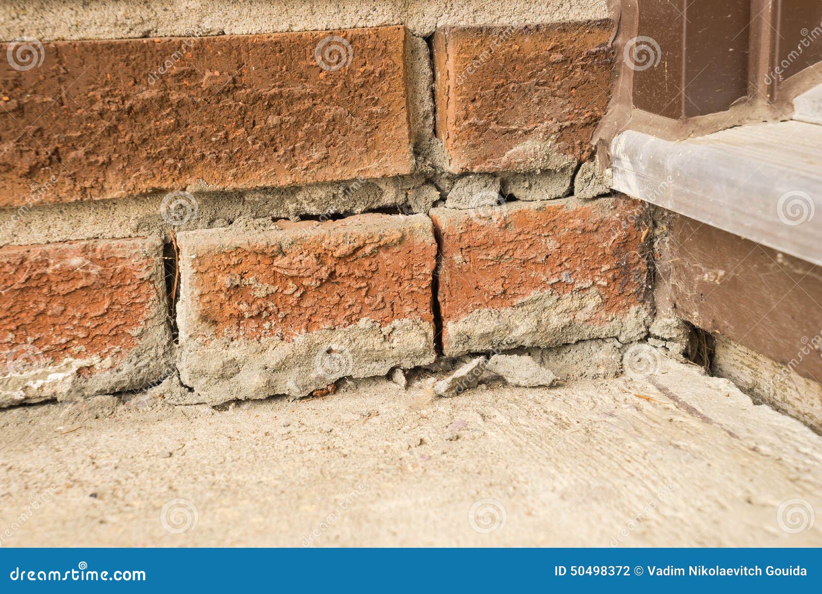 Wall brick corner crack stock photo. Image of siding 50498372