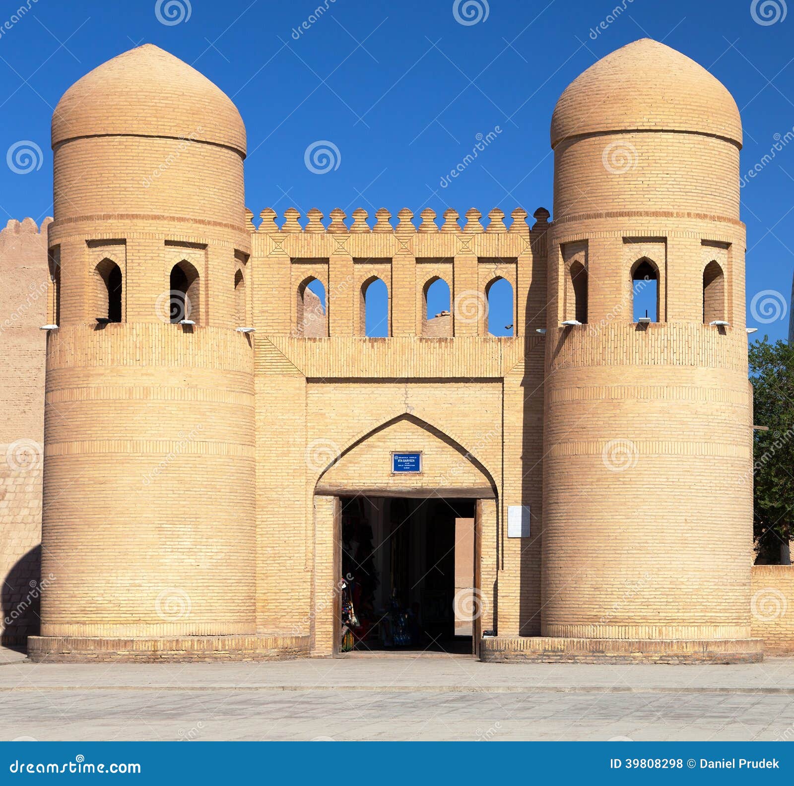 wall of itchan kala - khiva