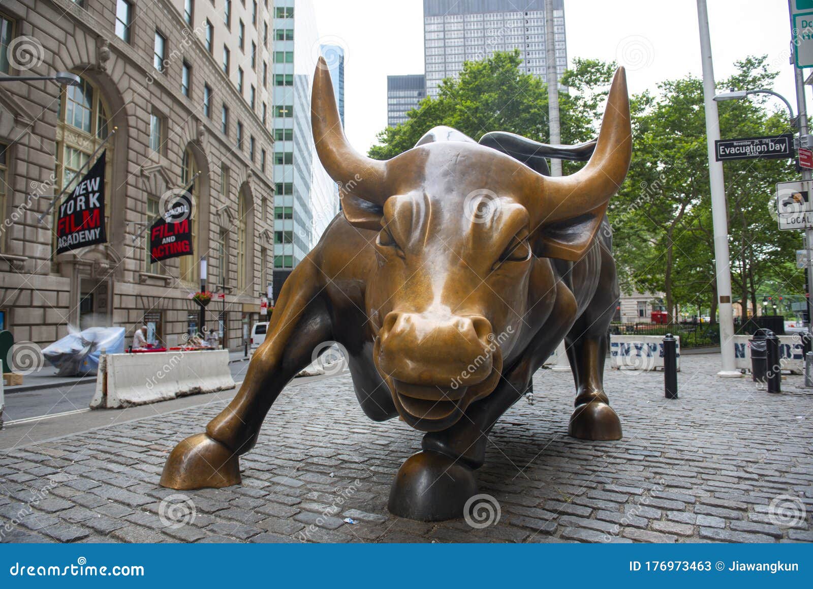 Wall Street Bull, Manhattan, New York City, USA Editorial ...