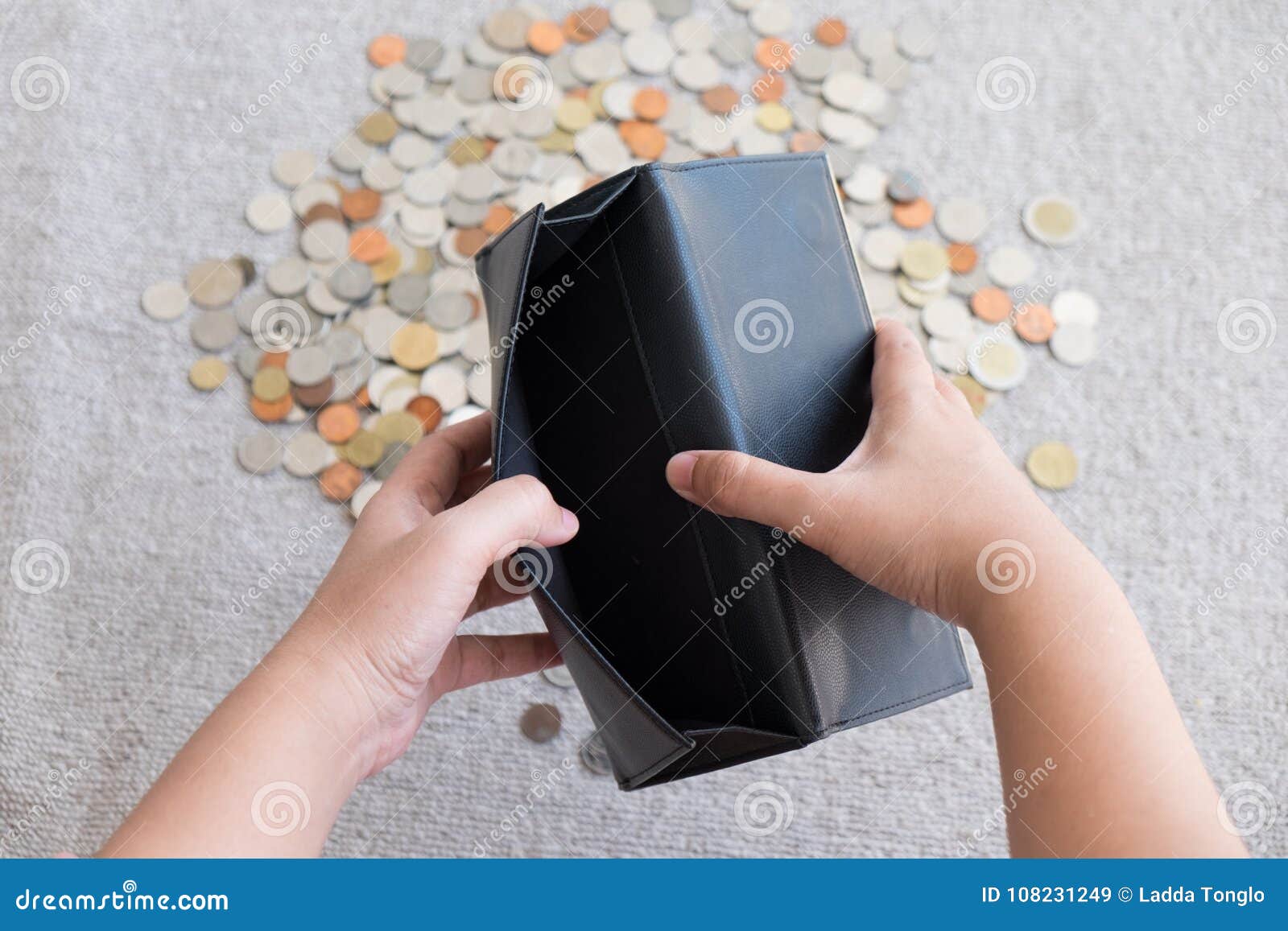 wallets with no moneymoney wallets with no moneymoney