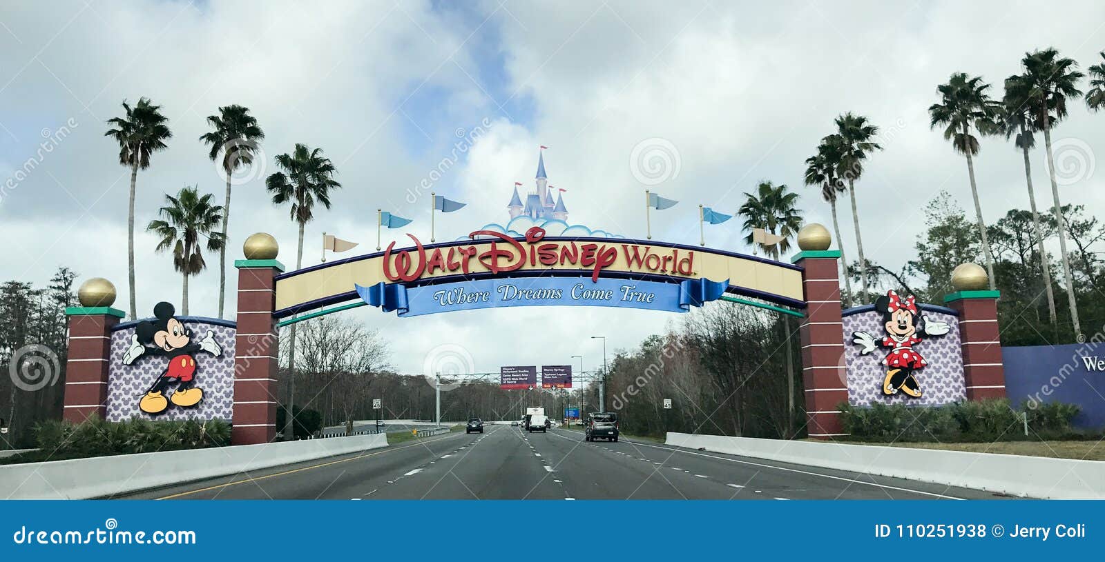 Walt Disney World entrant photo stock éditorial. Image du café 110251938