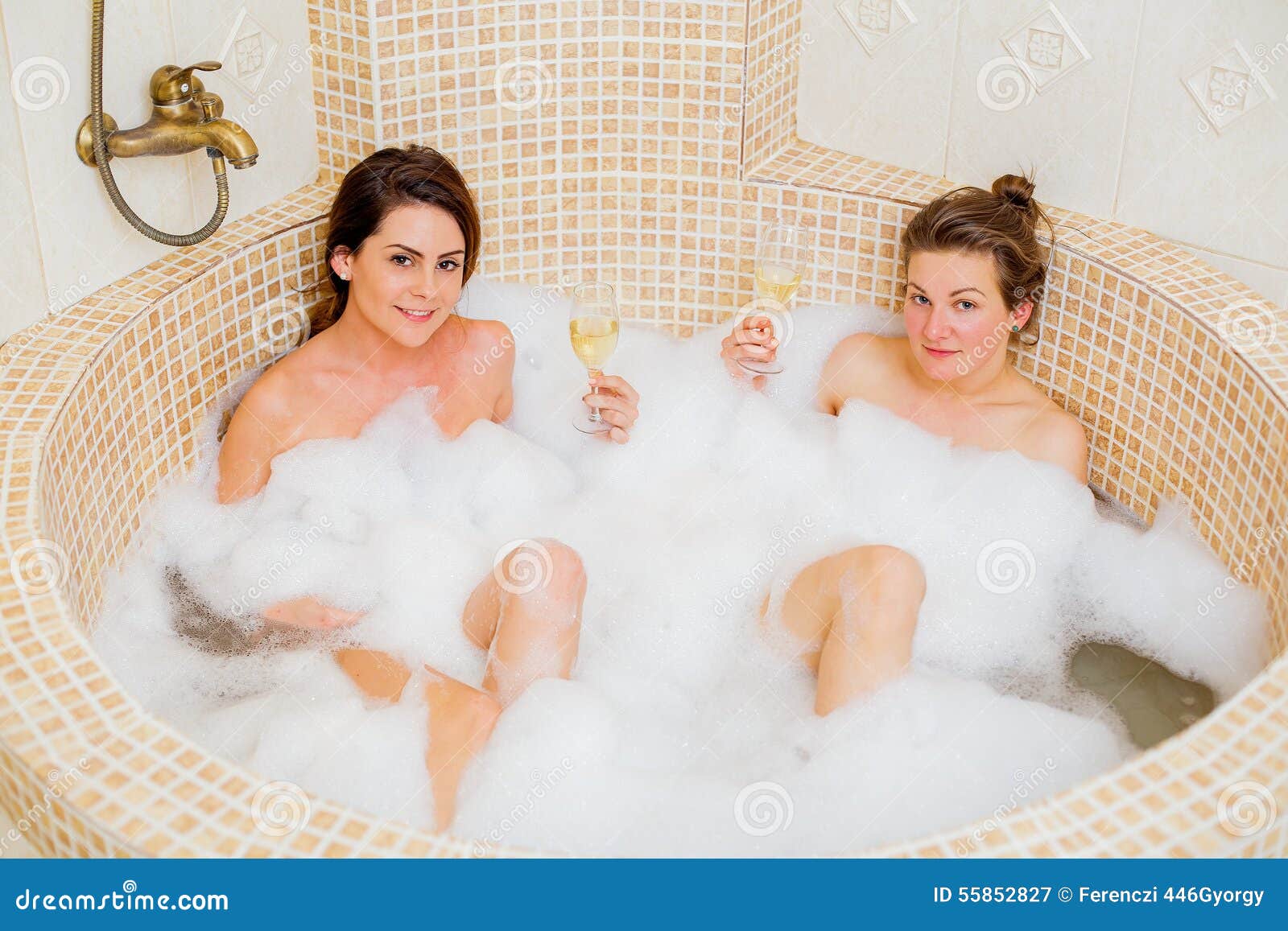 Lesbian Bubble Bath 10