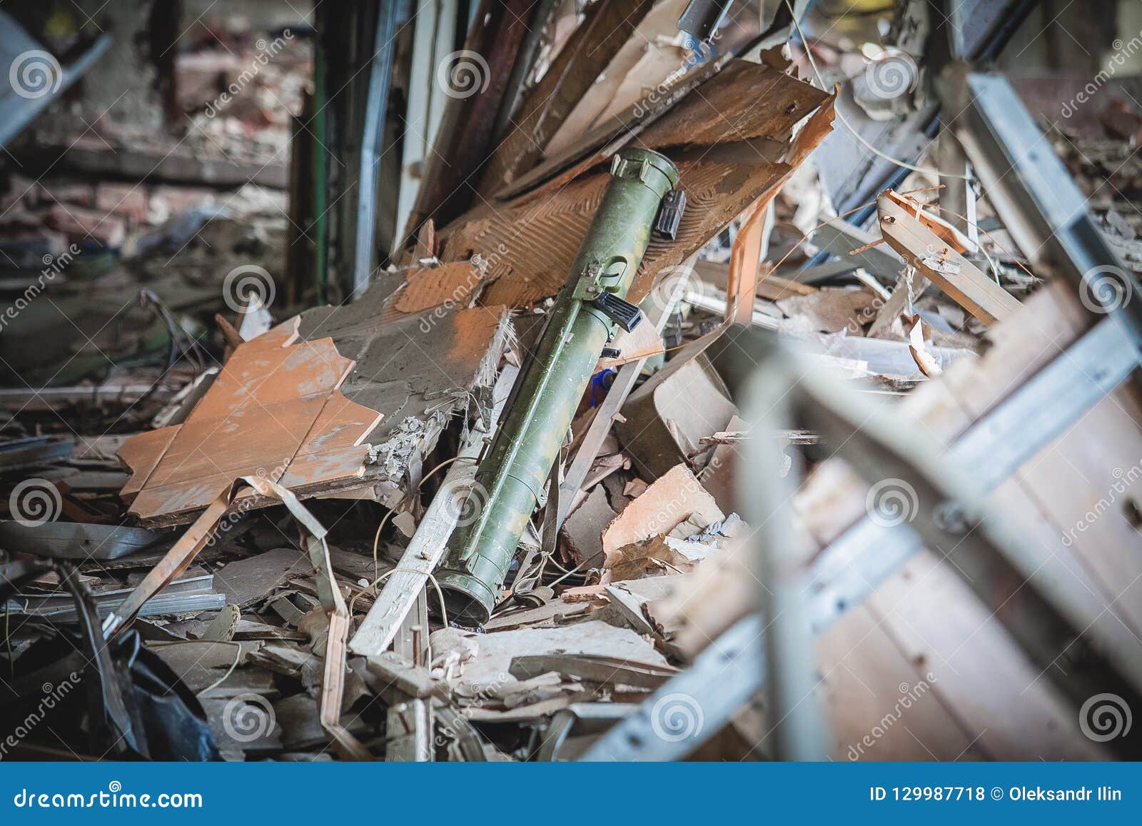 war, airport ruins in donbass, rpo-a shmel