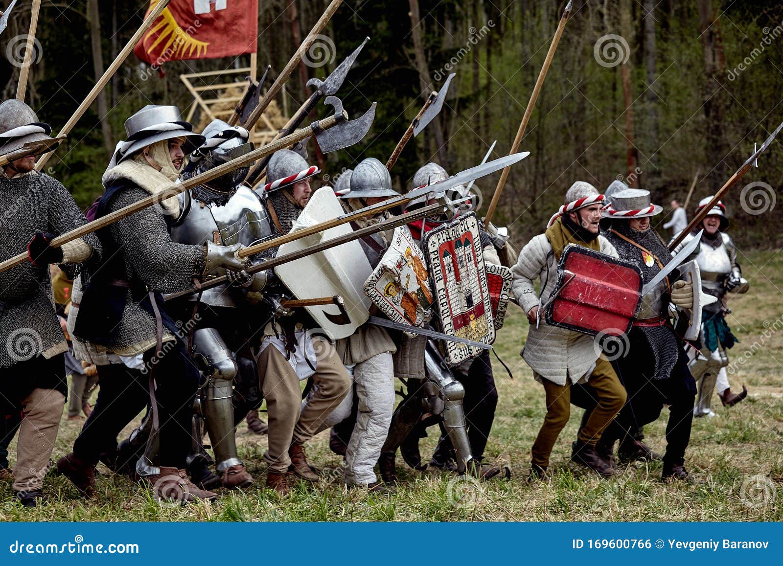 warrior-medieval-europe-medieval-battle-reconstruction-czech-republic-libusin-warrior-medieval-europe-medieval-battle-169600766.jpg