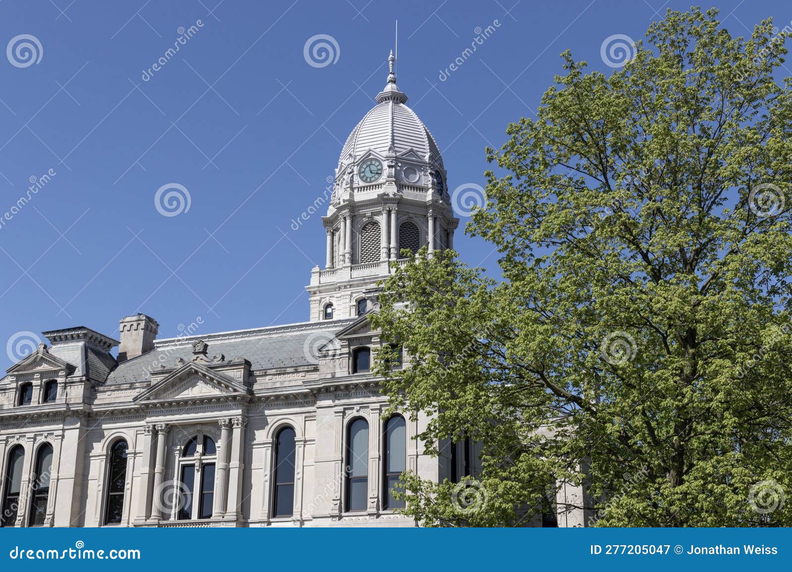 kosciusko county courthouse. built in second empire architectural style, construction began in 1881 and finished in 1884