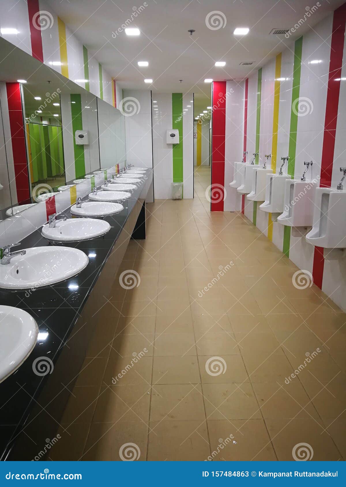 wash basins in luxury bathrooms
