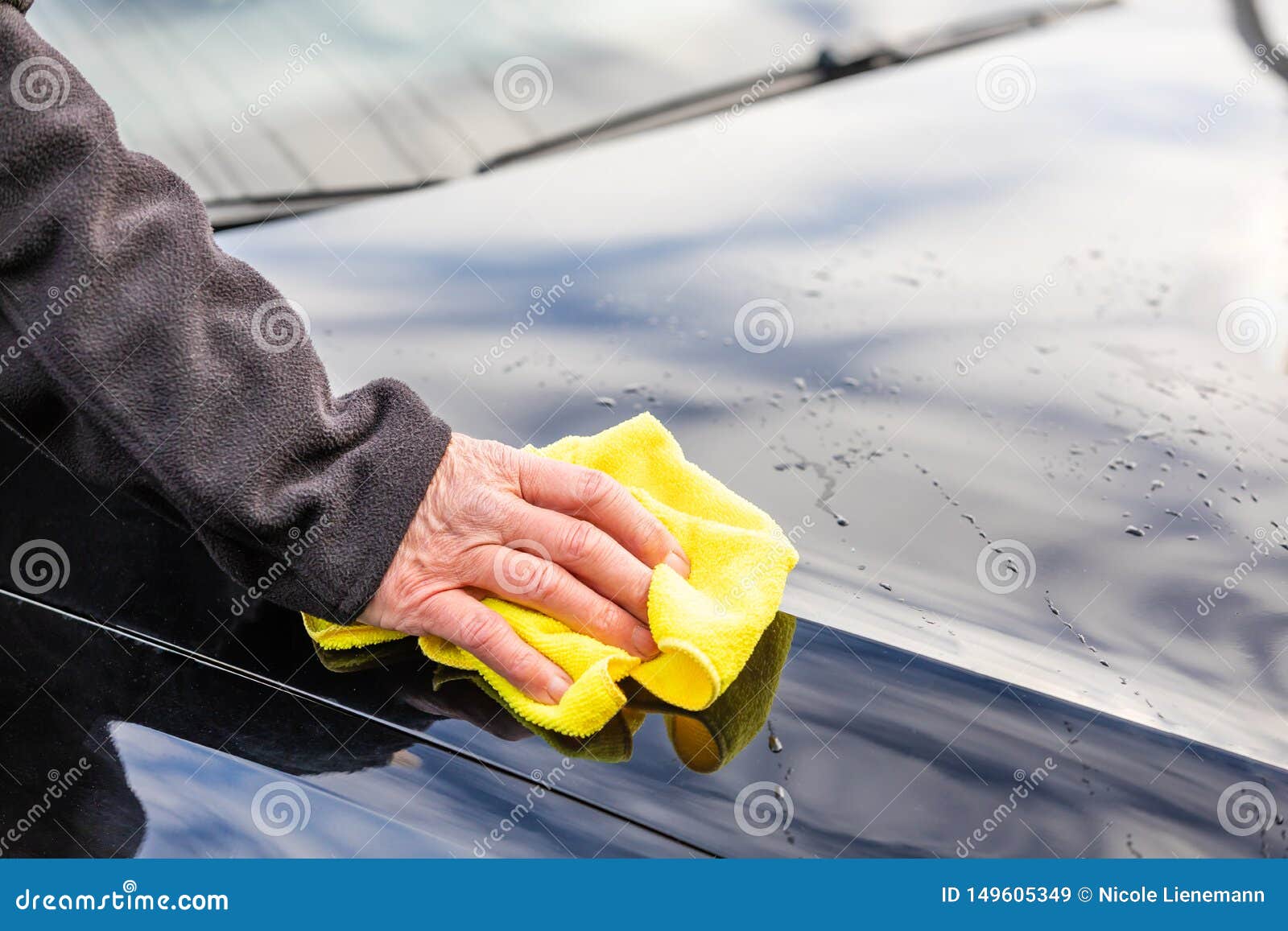 Wash the car with a rag stock image. Image of care, dirt 149605349