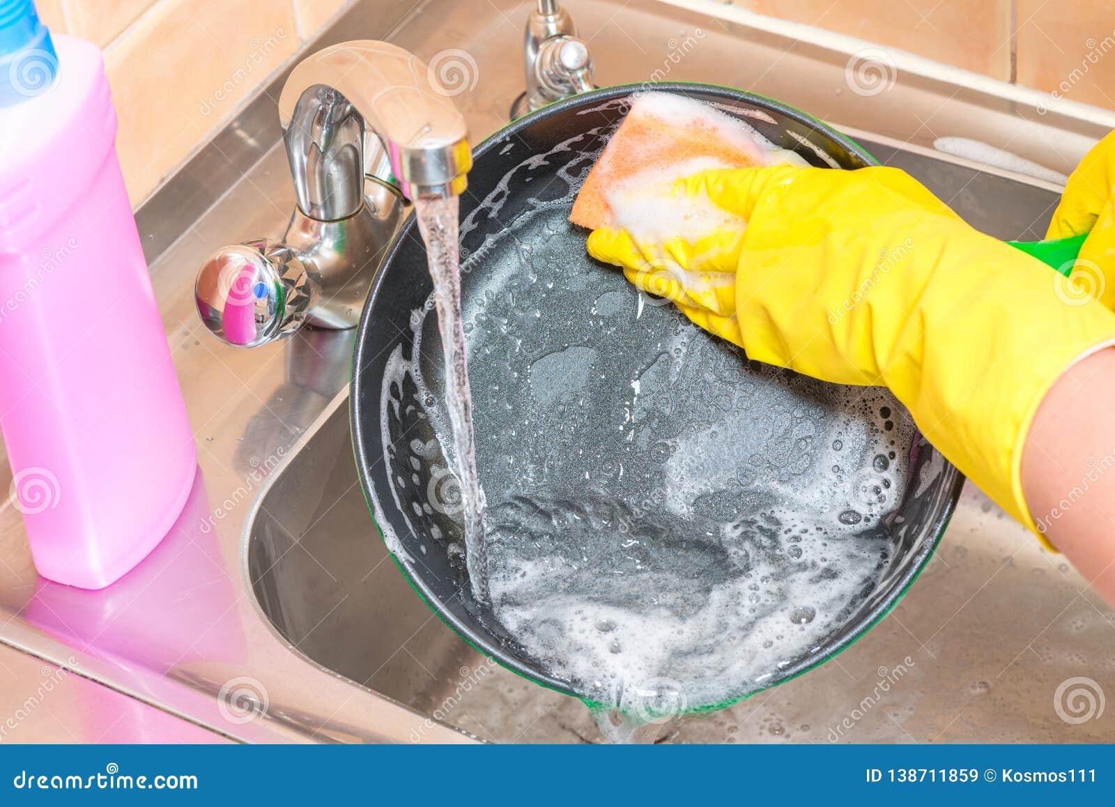 Wash the Pan with Foam Sponge Stock Image Image of closeup, plate 138711859