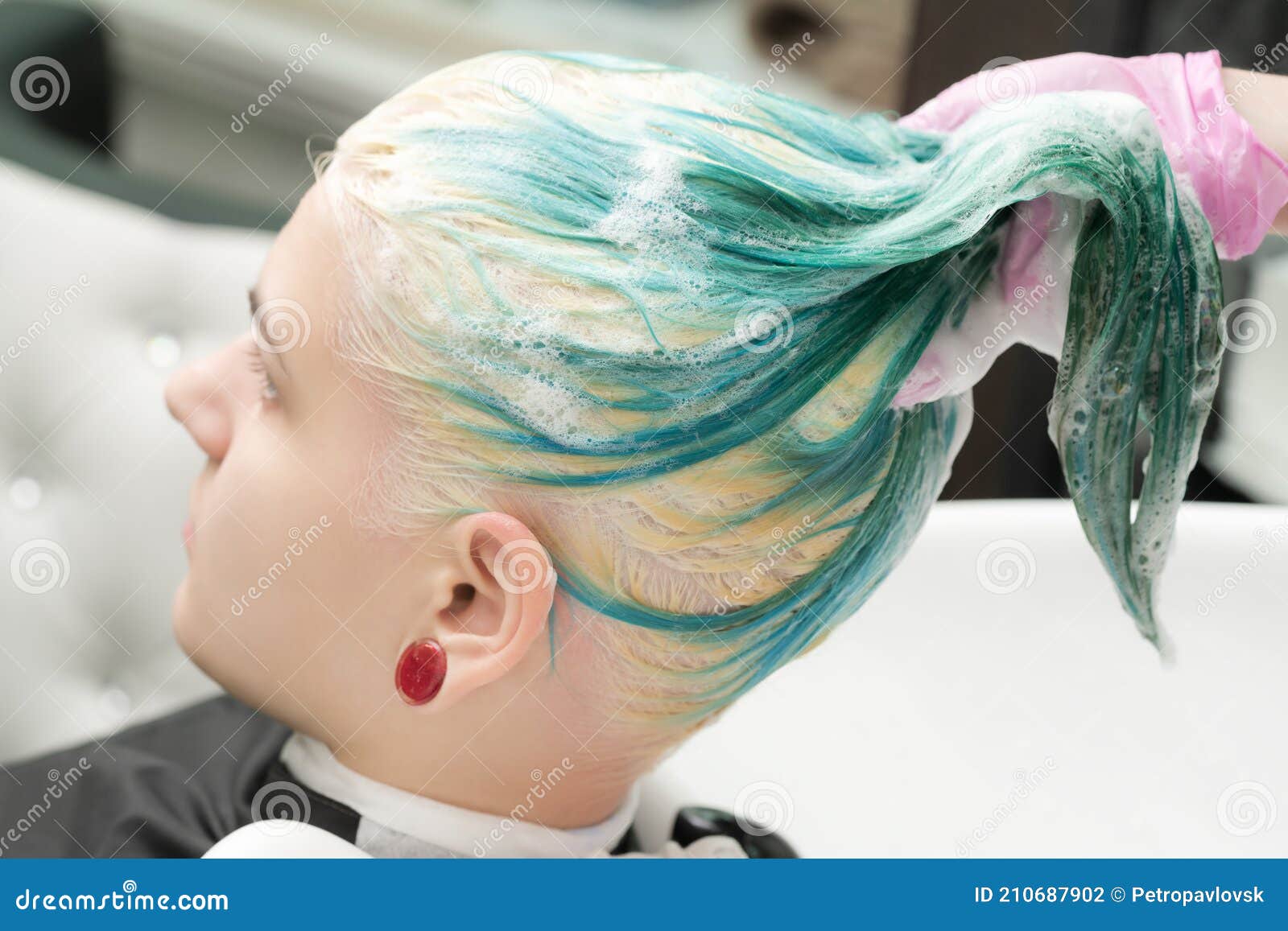 Washing Emerald Hair Color of Young Woman with Shampoo in Beauty Salon  Stock Photo - Image of professional, dyeing: 210687902