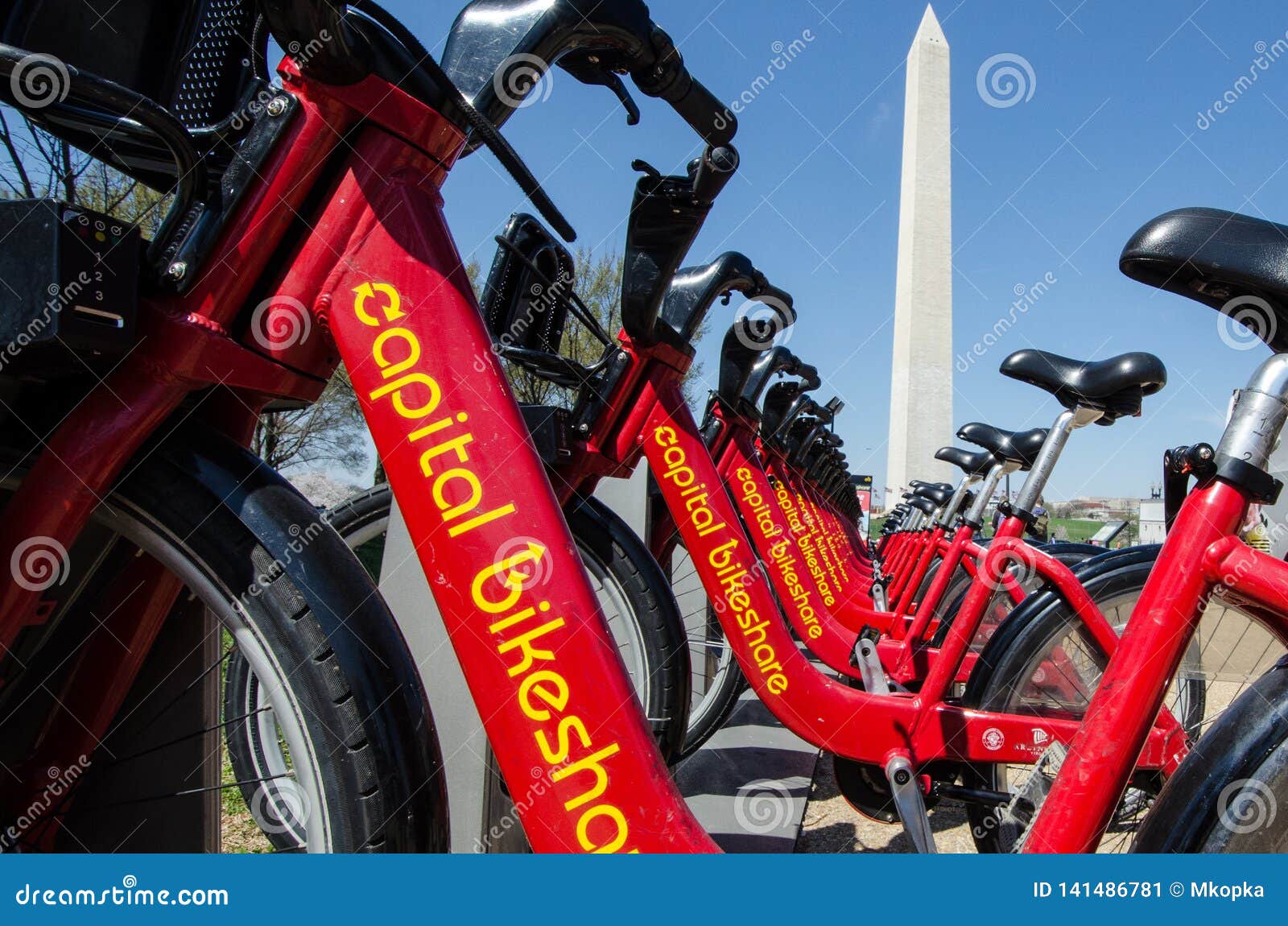 bikes to rent downtown