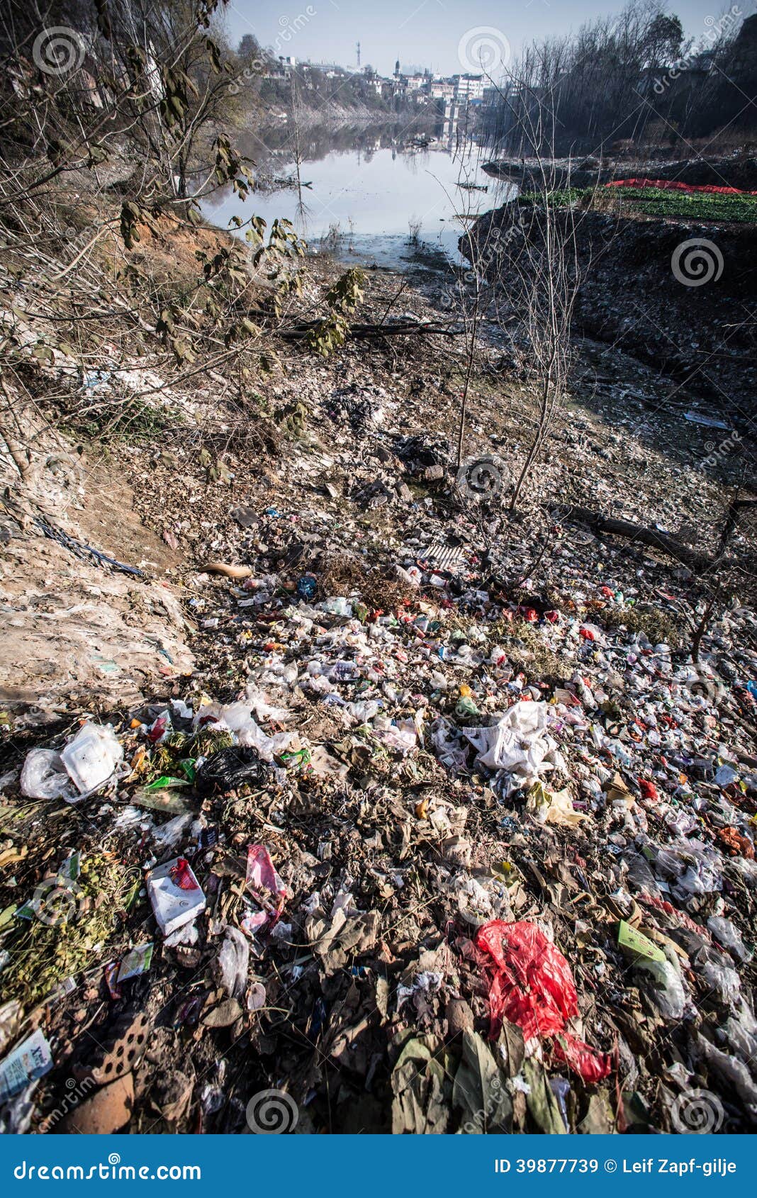 Wasserverschmutzung in China Stockbild - Bild von abwasser, steuerbares:  39877739