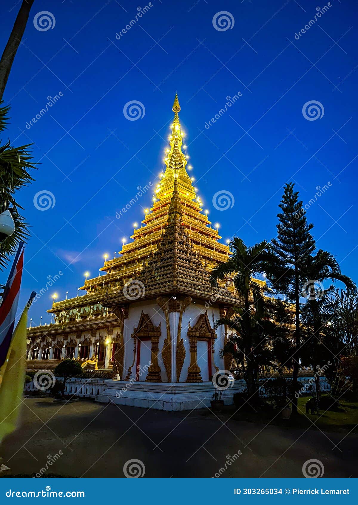 wat nong waeng, also known as phra mahathat kaen nakhon, in khon kaen, thailand