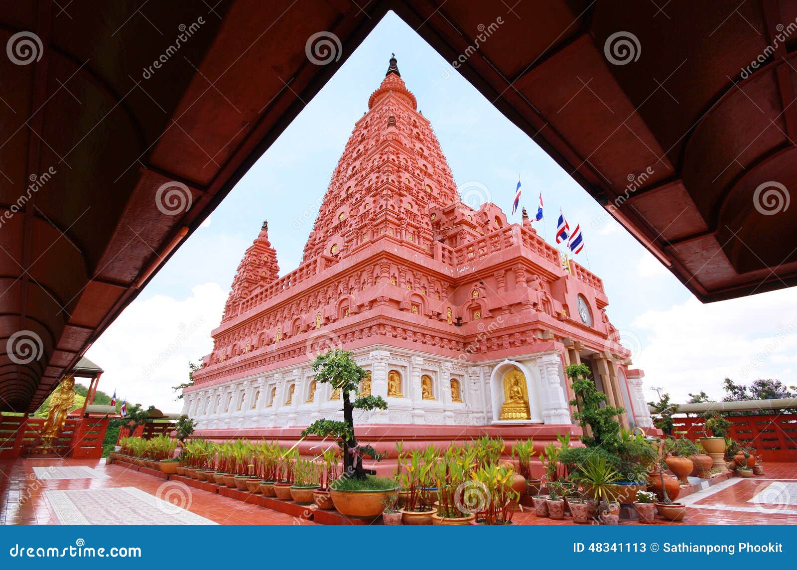 WAT PA SIRI WATTANA WISUT bei NAKHON SAWAN, Thailand