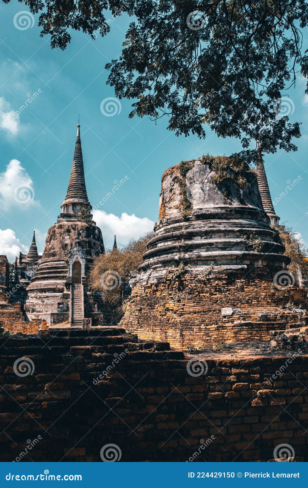 Wat Phra Si Sanphet in Phra Nakhon Si Ayutthaya, Historic City of Ayutthaya, Empty during Covid, Thailand Stock Photo - of lockdown, 224429150