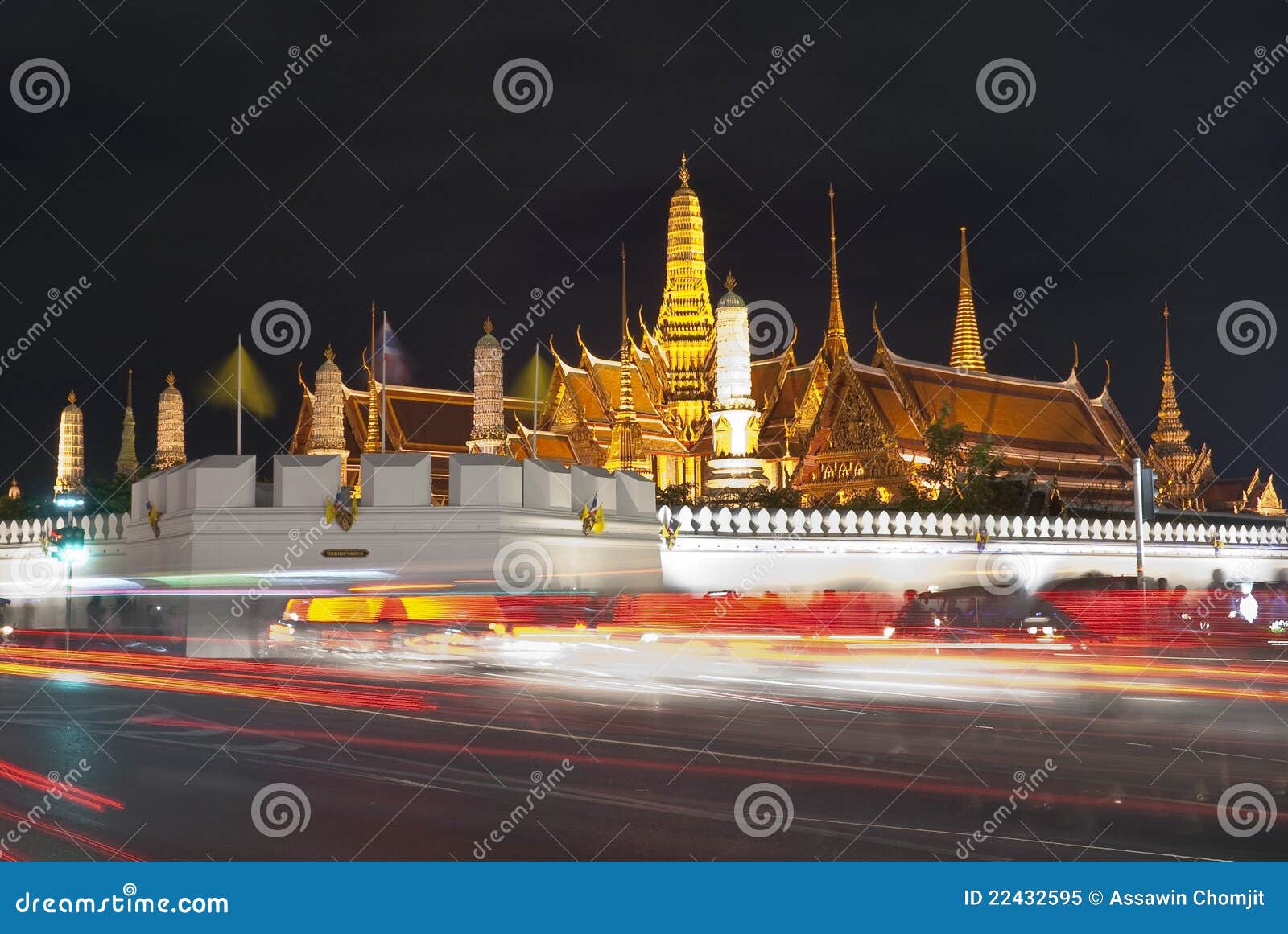 Wat pra kaew großartiger Palast nachts, Bangkok Thailand