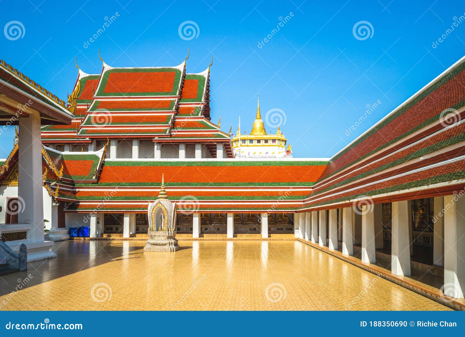 golden mountain of wat saket, bangkok, thailand