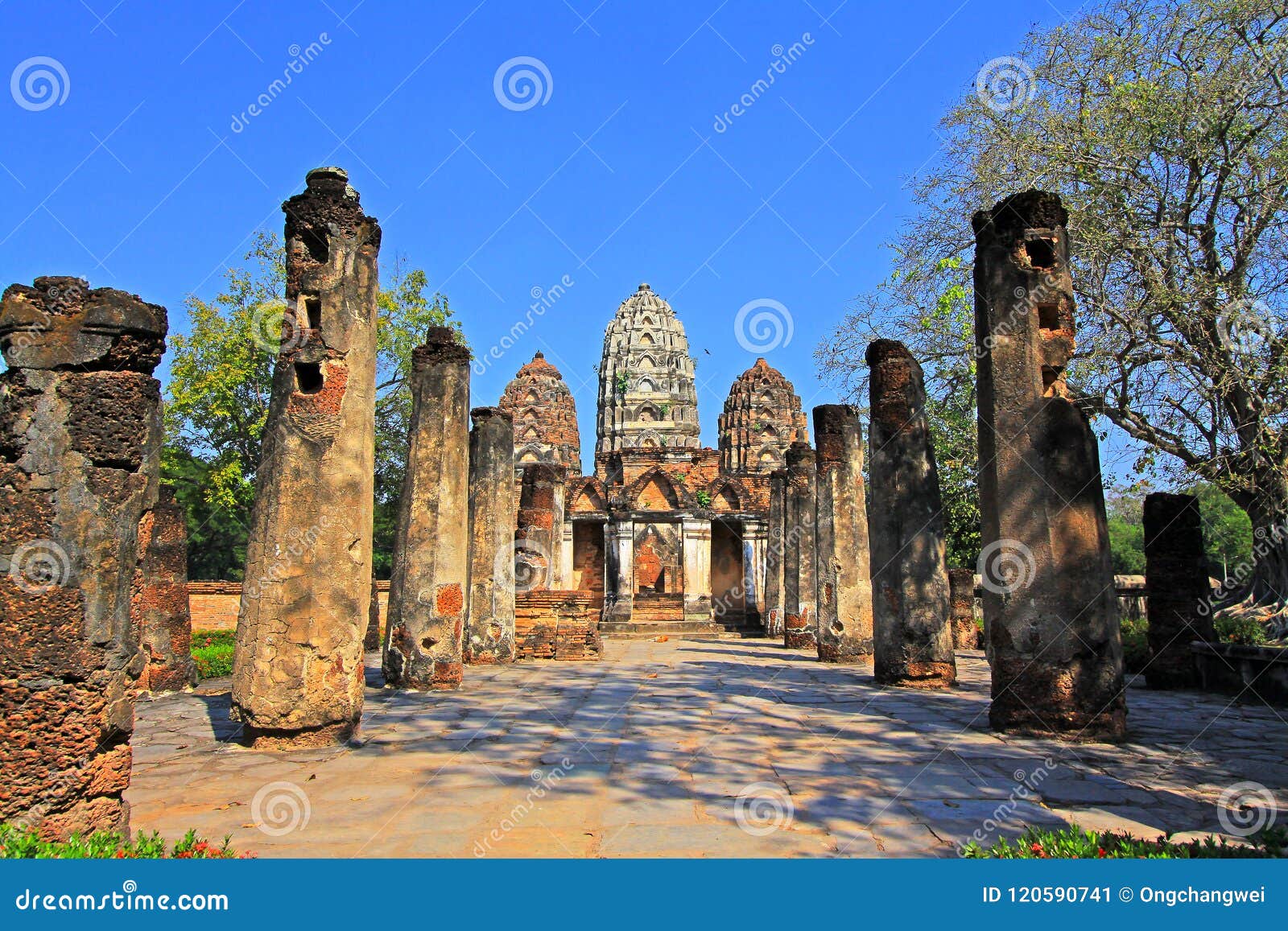 wat si sawai, sukhothai, thailand