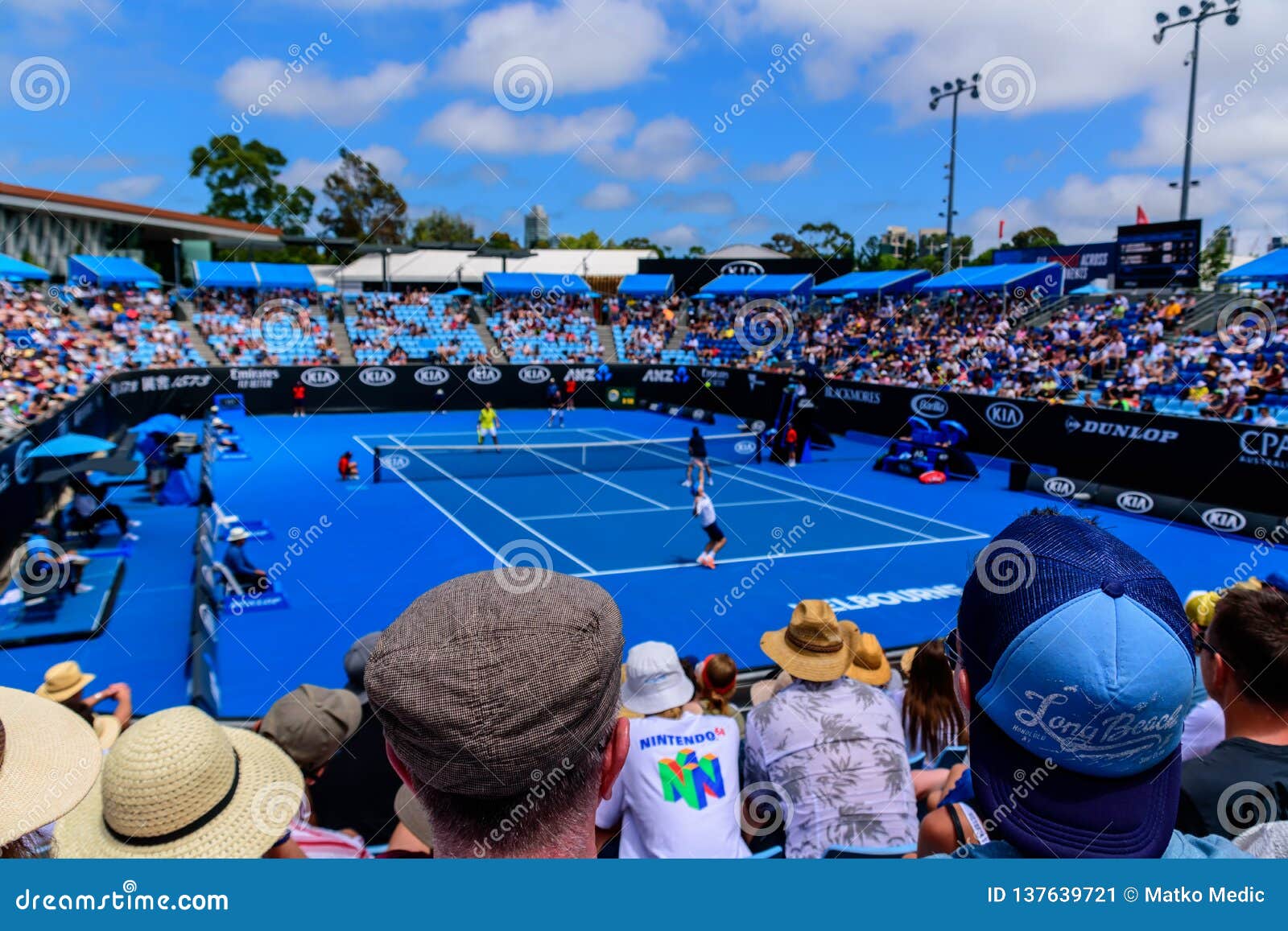 Watching a tennis match editorial photo. Image of people - 137639721