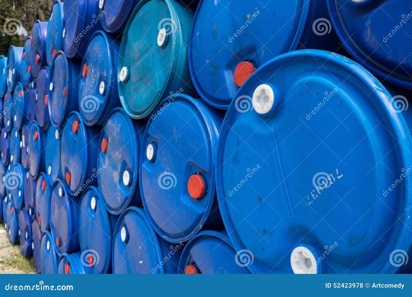 water in blue plastic 200 litre