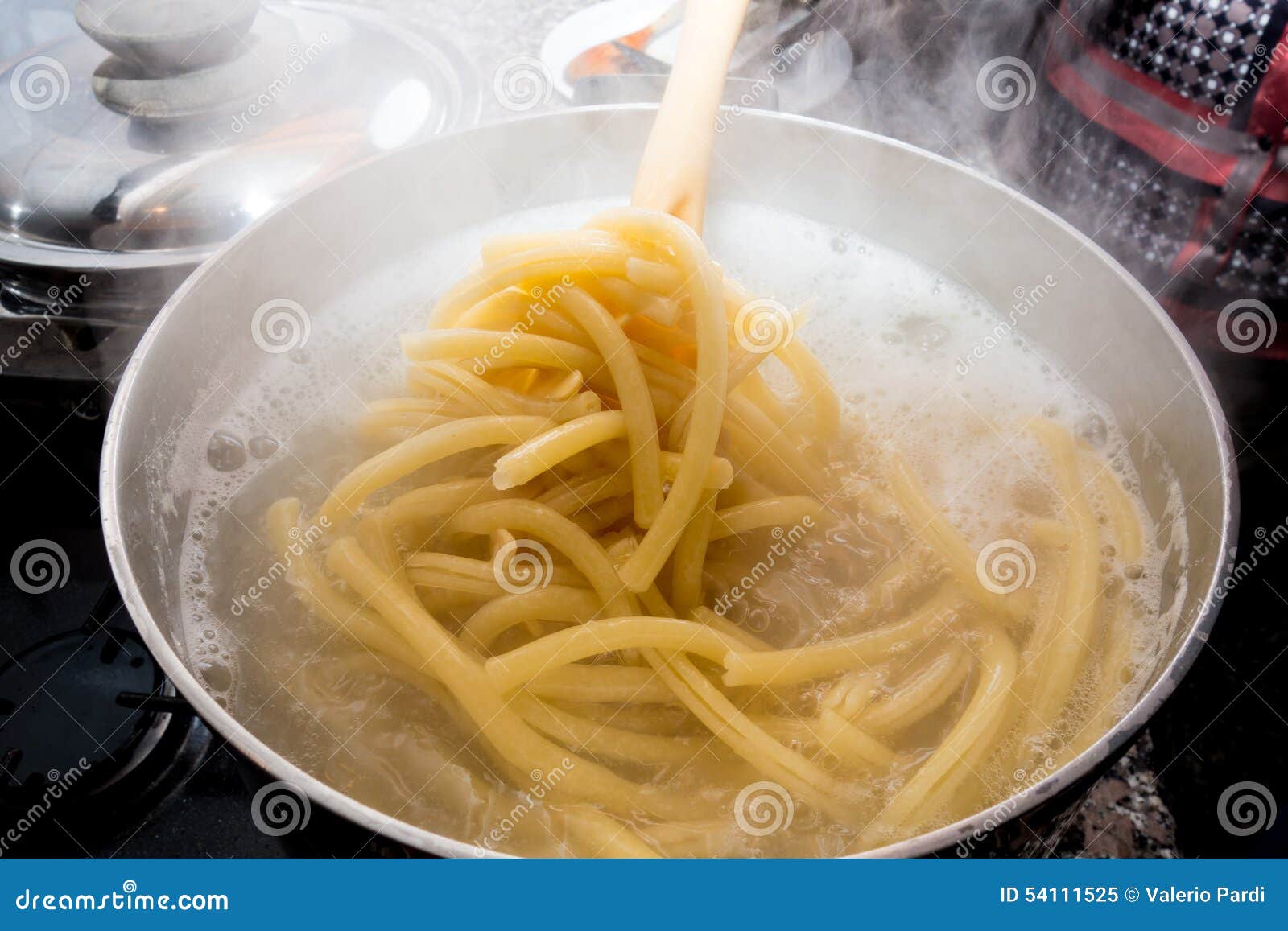 Water boiling for pasta stock image. Image of healthy 54111525