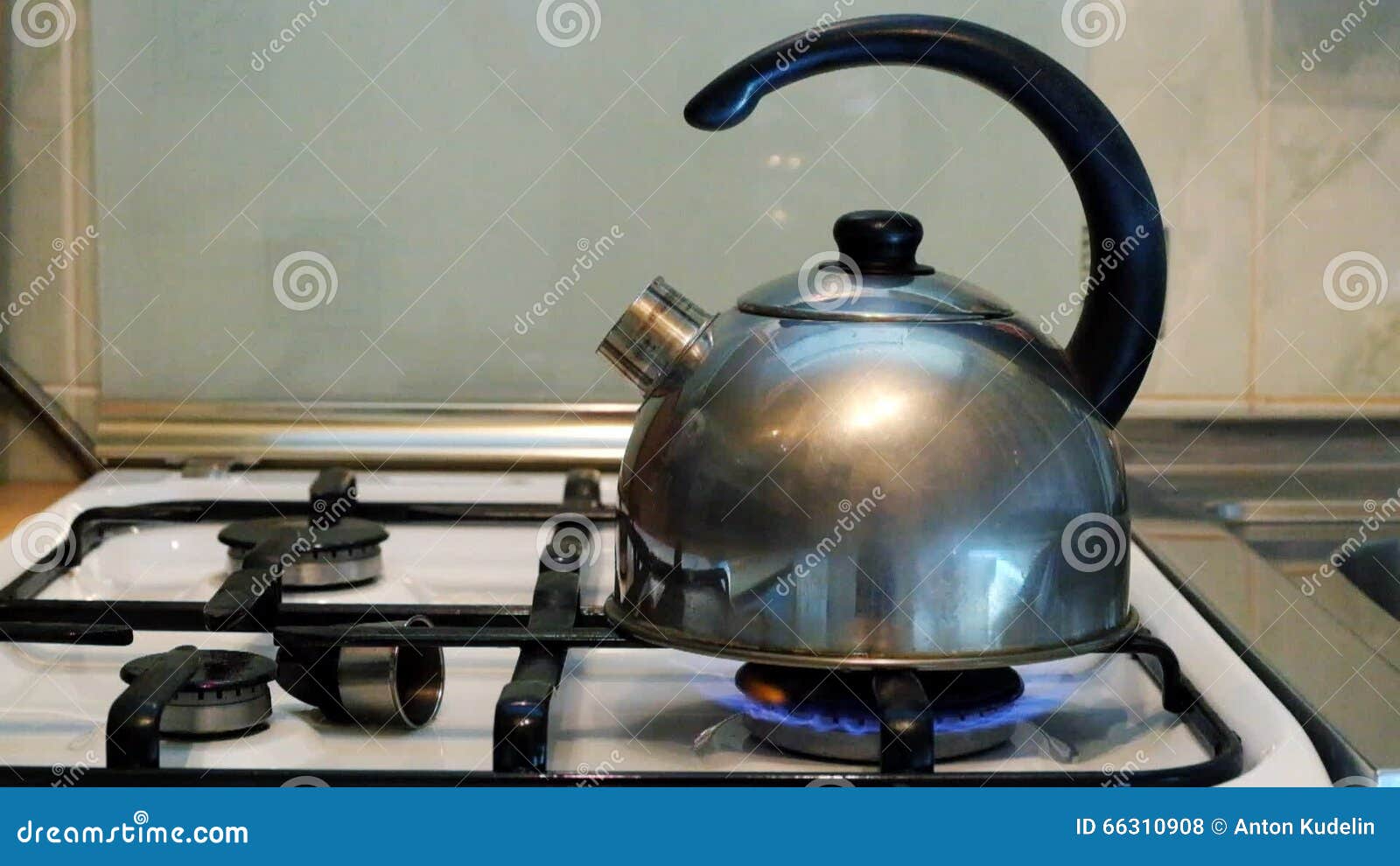https://thumbs.dreamstime.com/z/water-boils-kettle-gas-stove-kitchen-whistle-66310908.jpg