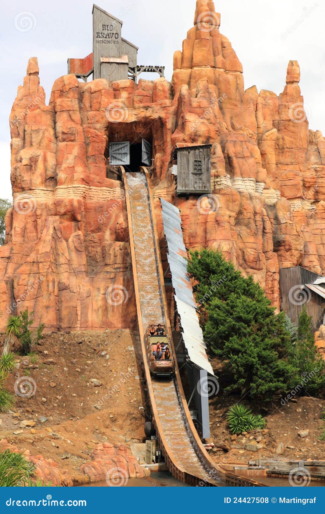 log flume ride drop log flume ride drop