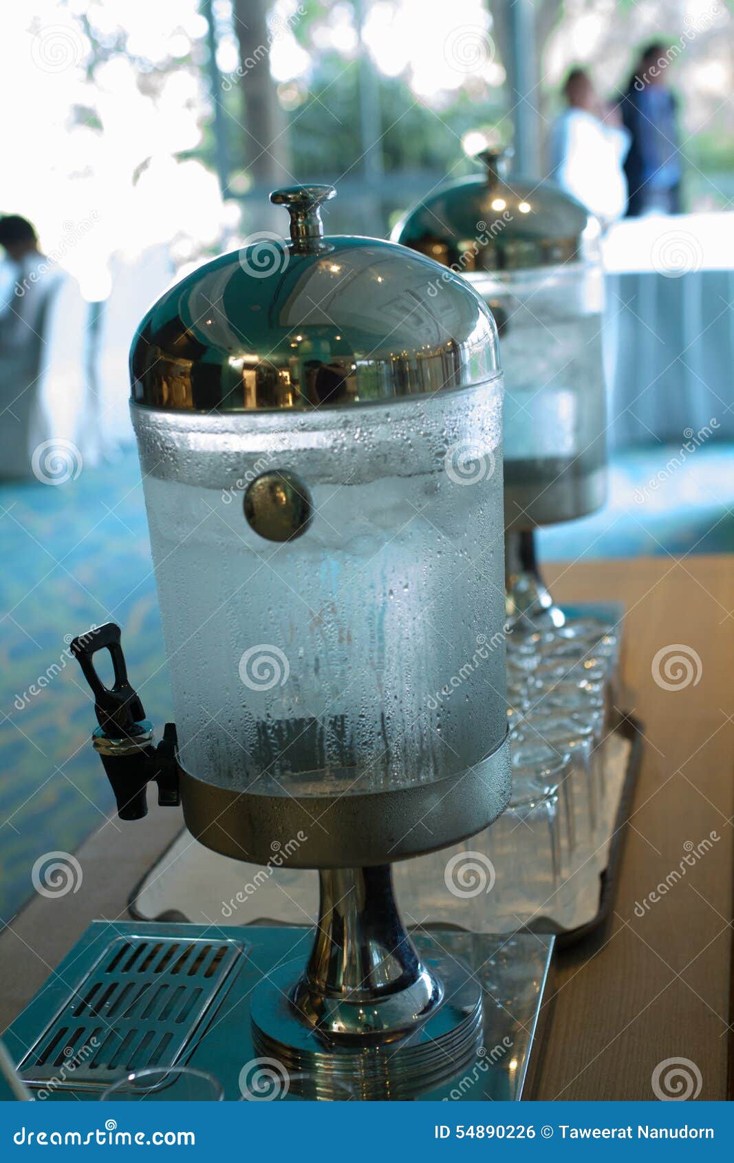 An Water Coolers Consists Of Triple Tapping Point Of Warm Water Tap