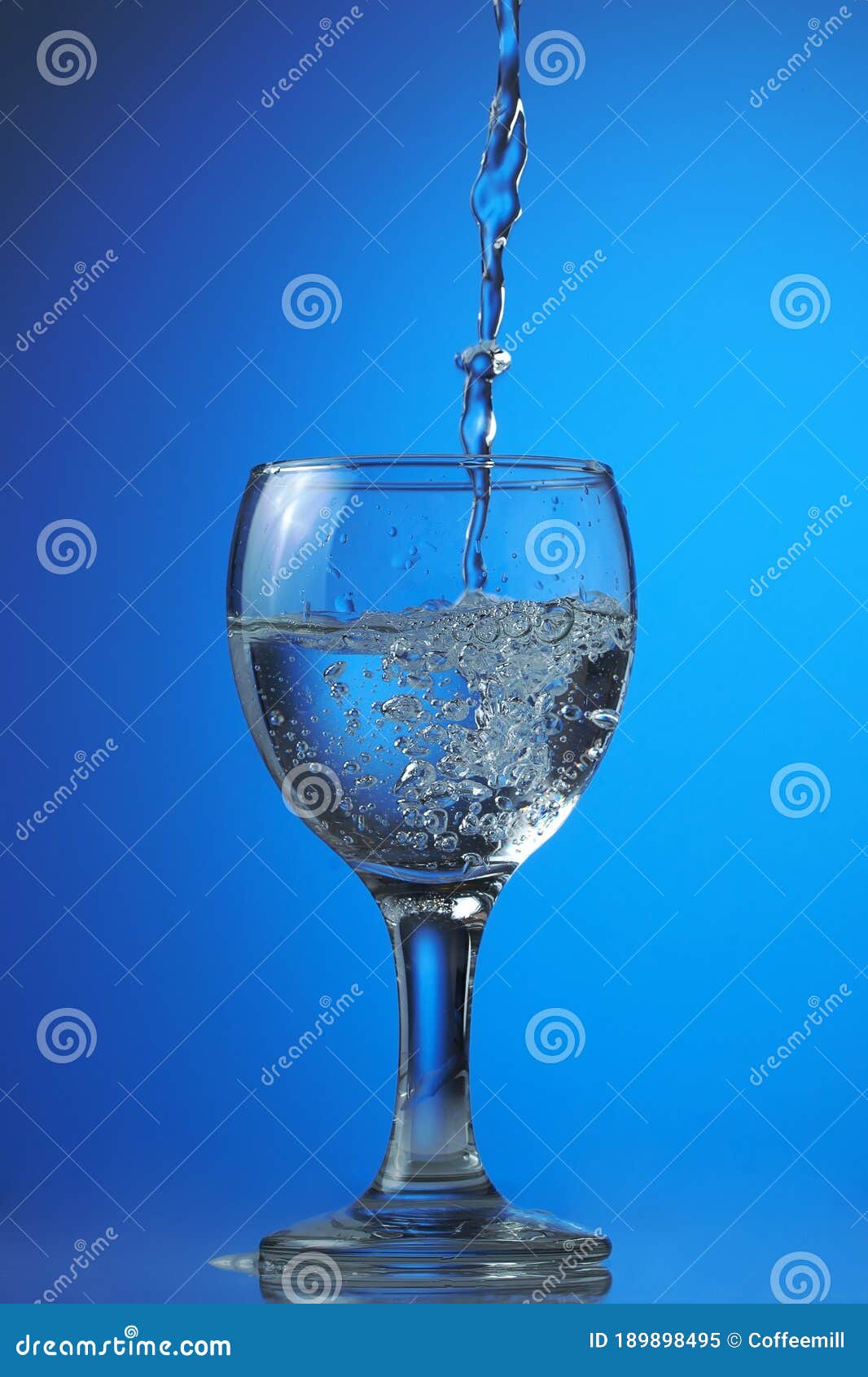 Water fills a glass stock image. Image of motion, flow 189898495