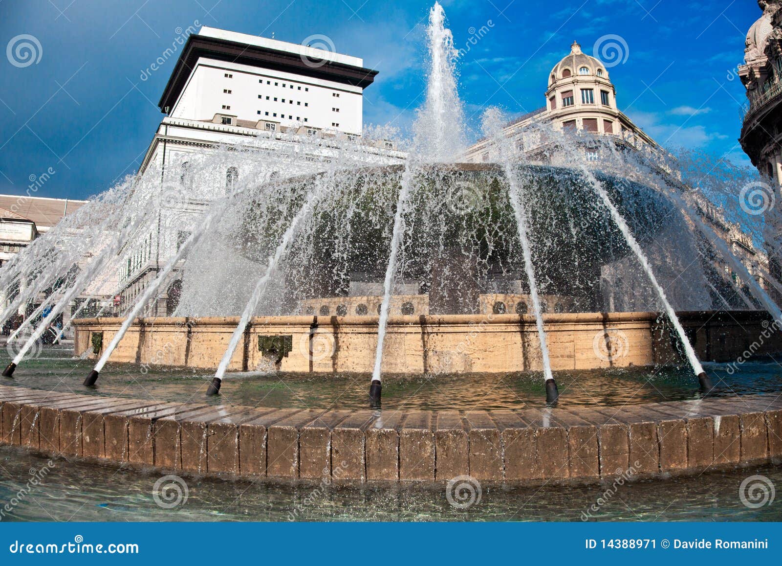 Water Games in the Fountain Stock Image Image of palaces, region 14388971
