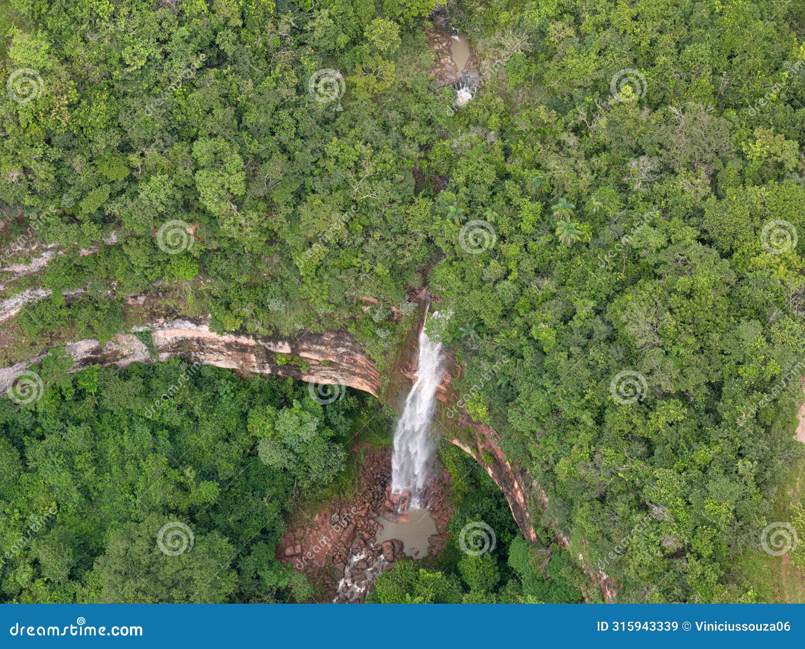 waterfall cachoeira do socorro natural tourist spot in cassilandia