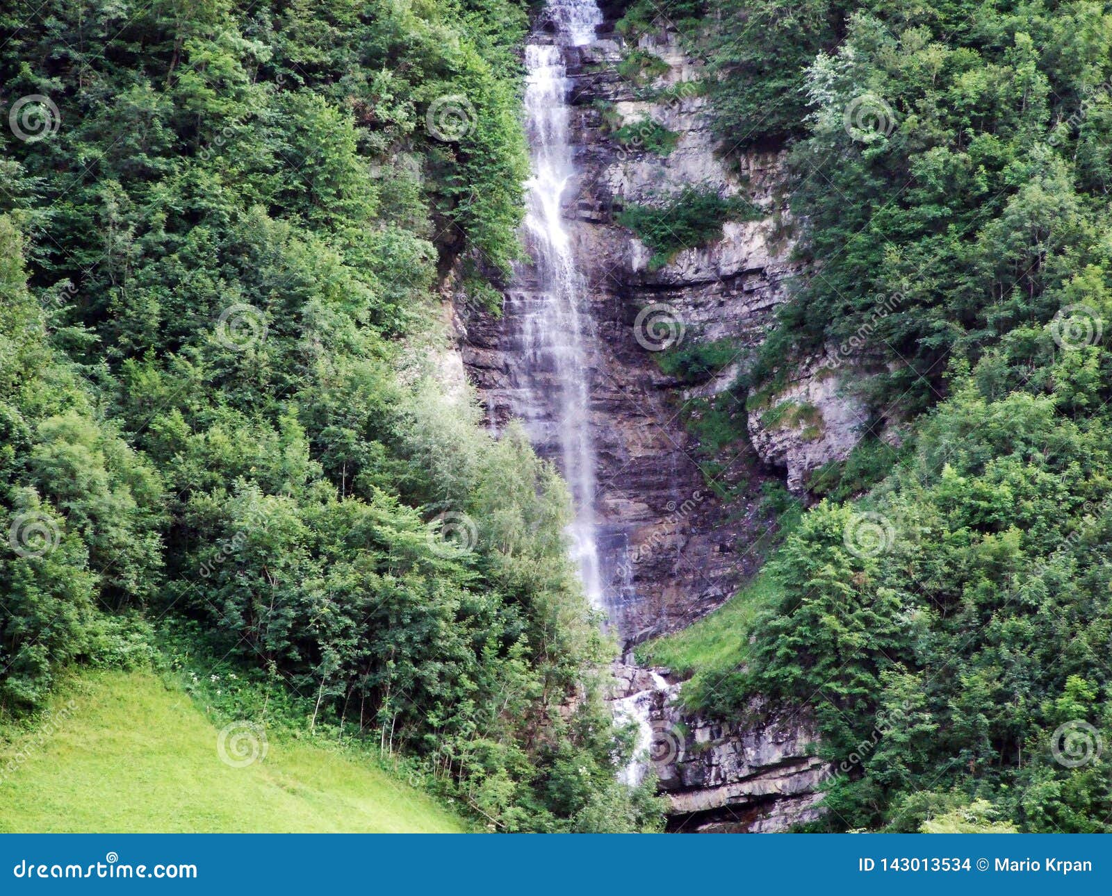 waterfall laubenfall in the sernftal alpine valley or wasserfÃÂ¤lle laubenfÃÂ¤lle