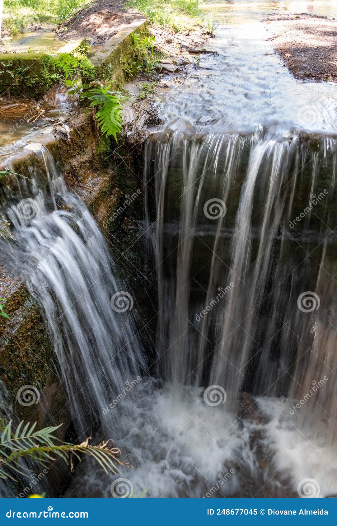 small artificial waterfall, made at the source in parque das ÃÂguas.