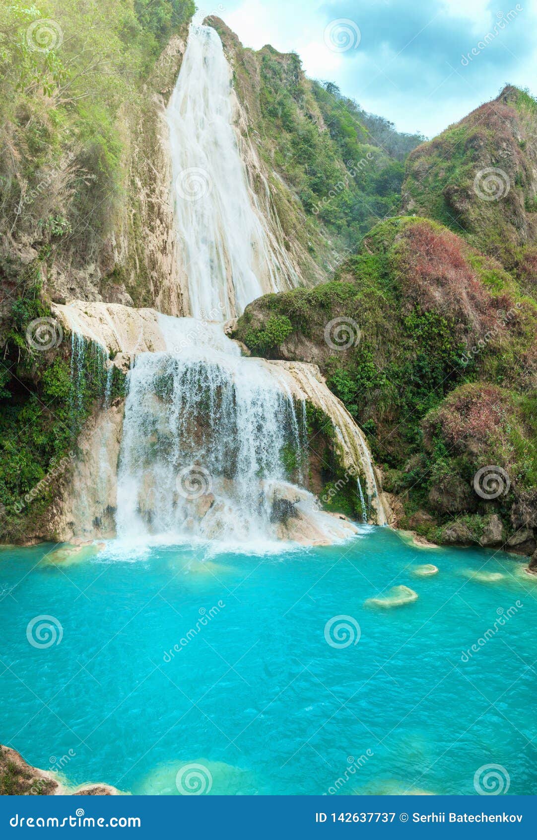 Velo de novia waterfall at Chiflon falls in Chiapas, Mexico Stock Photo