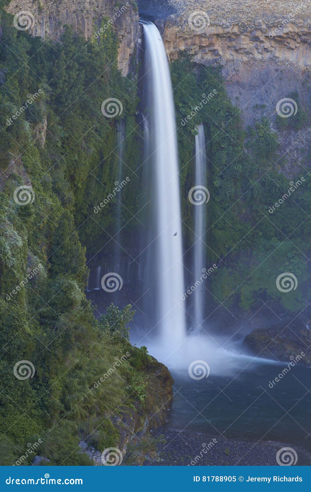waterfall velo de la novia - maule, chile