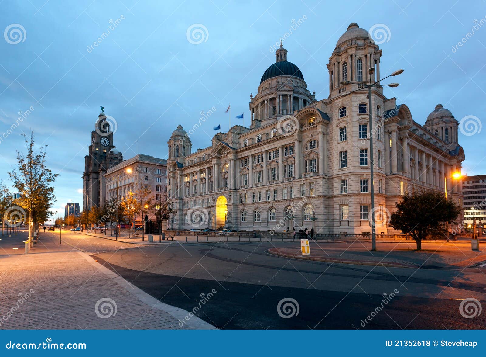 Waterfront in Liverpool stock photo. Image of liver, statue - 21352618