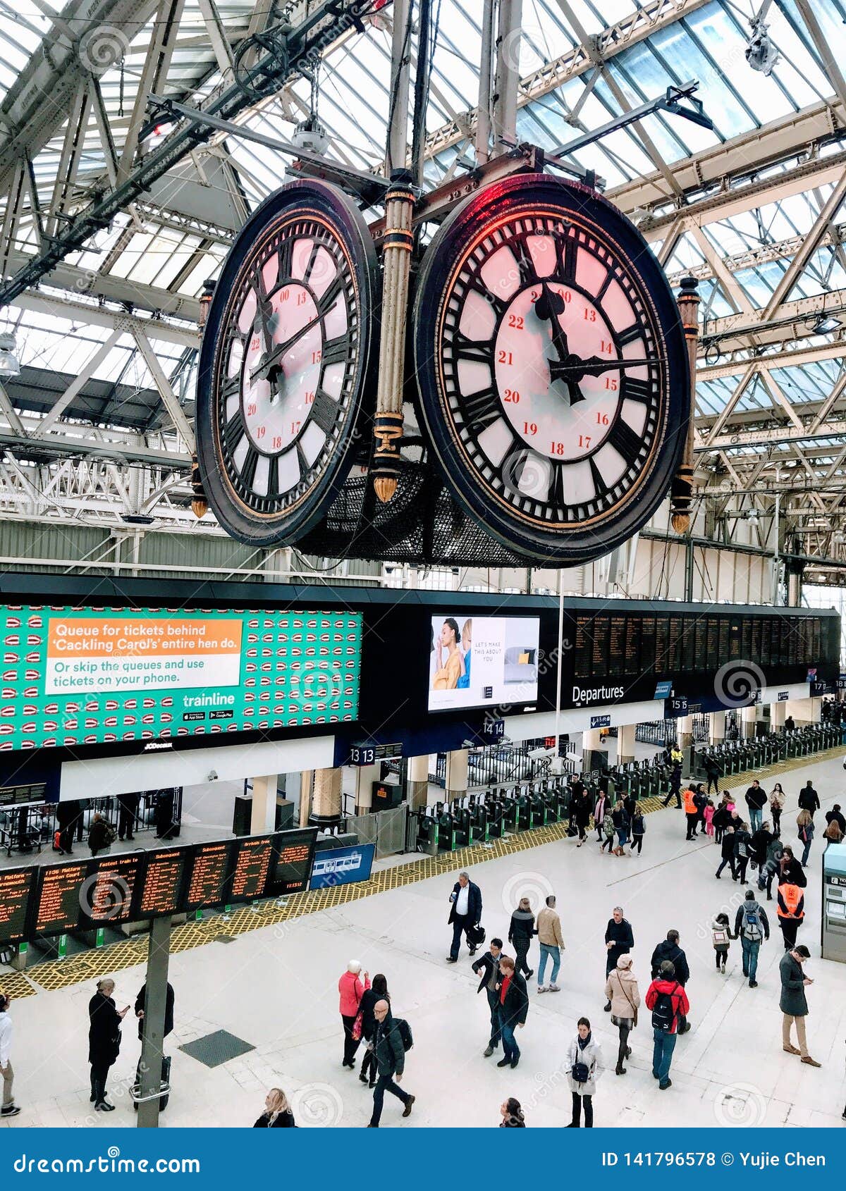Waterloo station , London editorial stock photo. Image of busiest