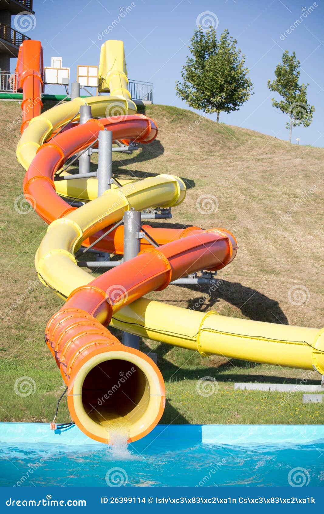 Waterslide foto de stock. Imagem de recreacional, desafio 26399114