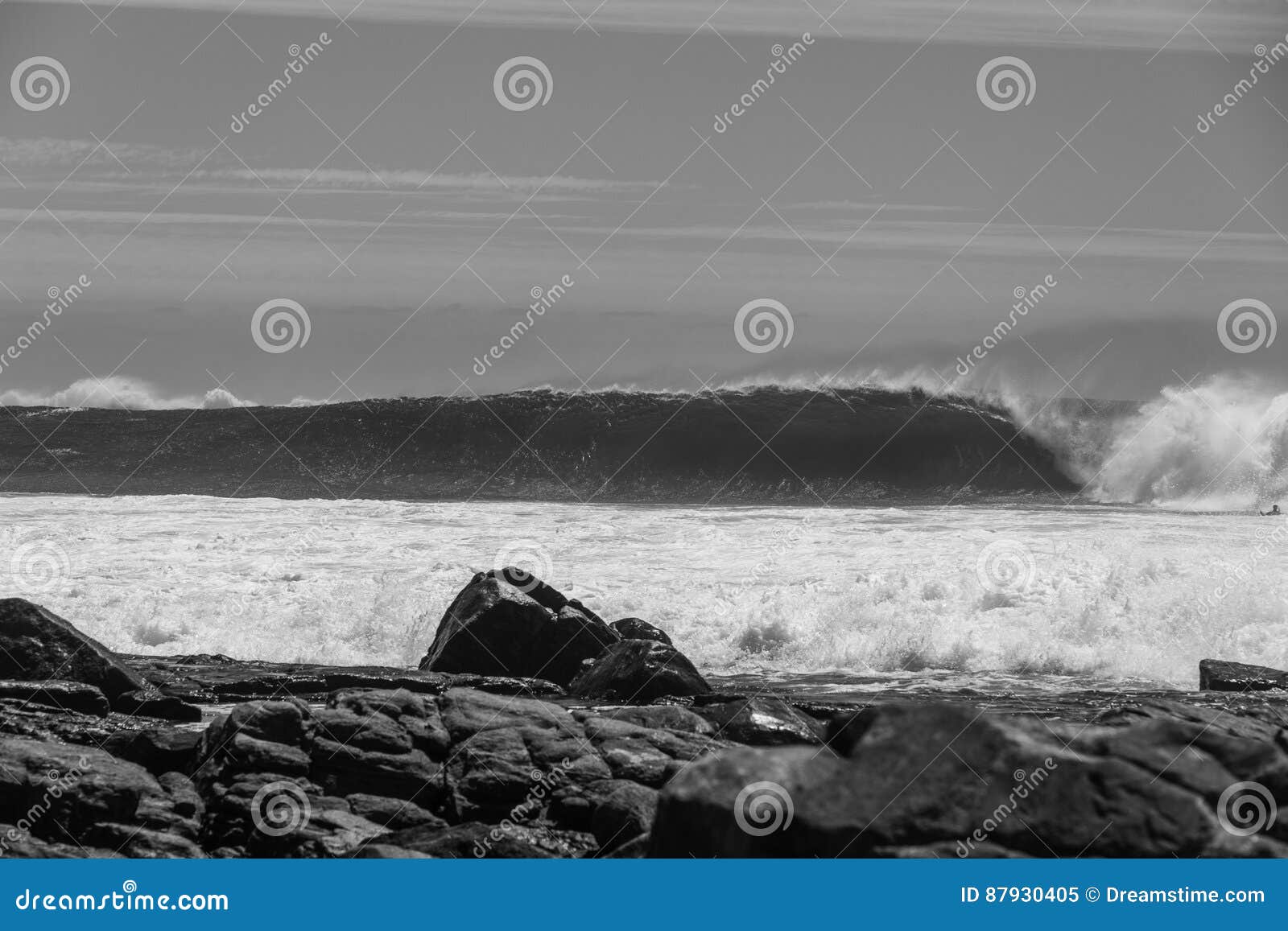 Wave Barrelling stock image. Image of beautiful, south 87930405