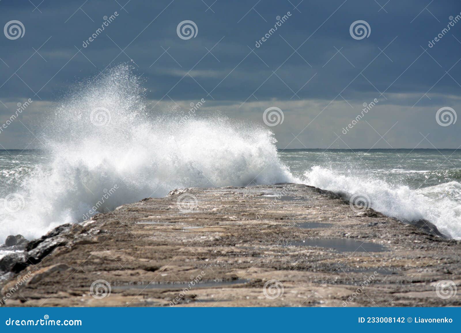 waves in the atlantic ocean beach. portugal almada. costa de caparica.