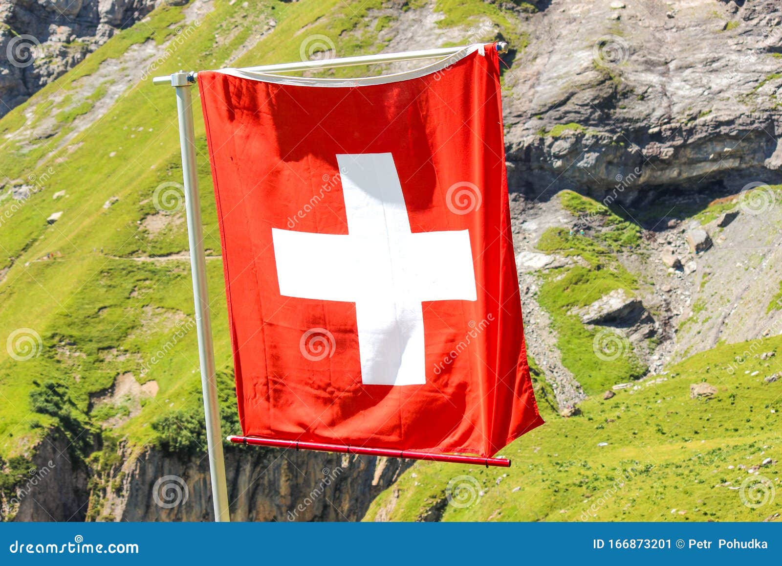 Hãy đến với hình ảnh của quốc kỳ Thụy Sĩ, với màu đỏ và trắng tươi sáng thu hút mọi ánh nhìn. Quốc kỳ Thụy Sĩ đại diện cho vẻ đẹp của nước này, với cảnh quan đồi núi và hồ nước tuyệt đẹp. Chắc chắn rằng bạn sẽ có một trải nghiệm thú vị khi xem hình ảnh này!