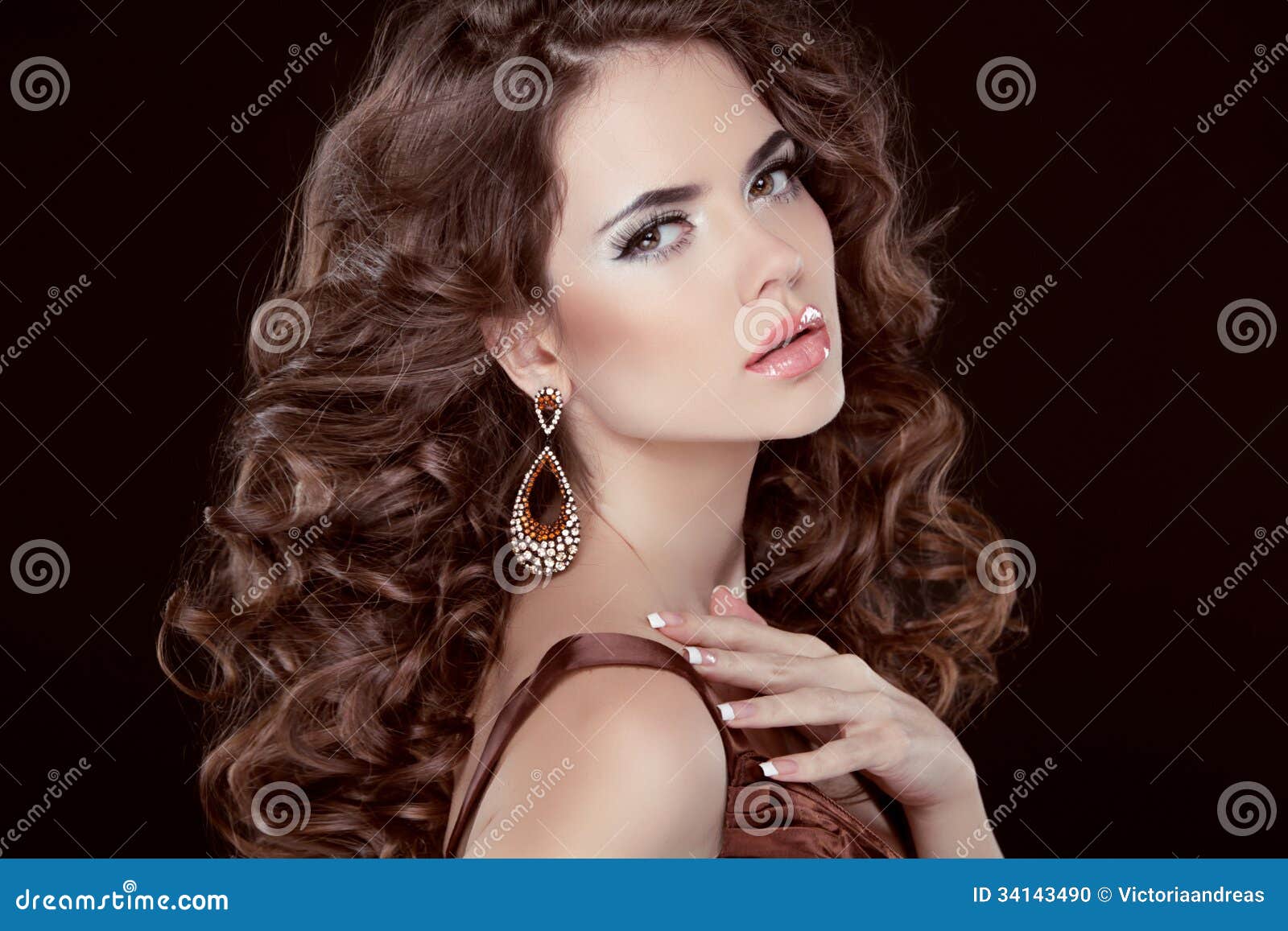 Wavy Hair. Beautiful Brunette Woman Stock Photo - Image of brunette,  glamour: 34143490