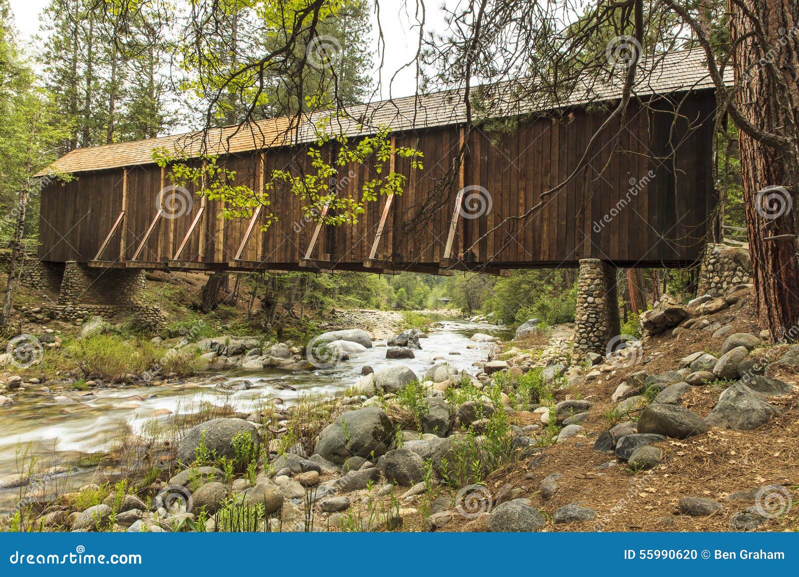 wawona covered bridge yosemite